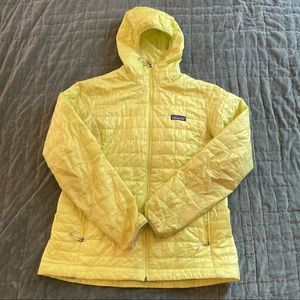 Patagonia nano puffy jacket. Size large.